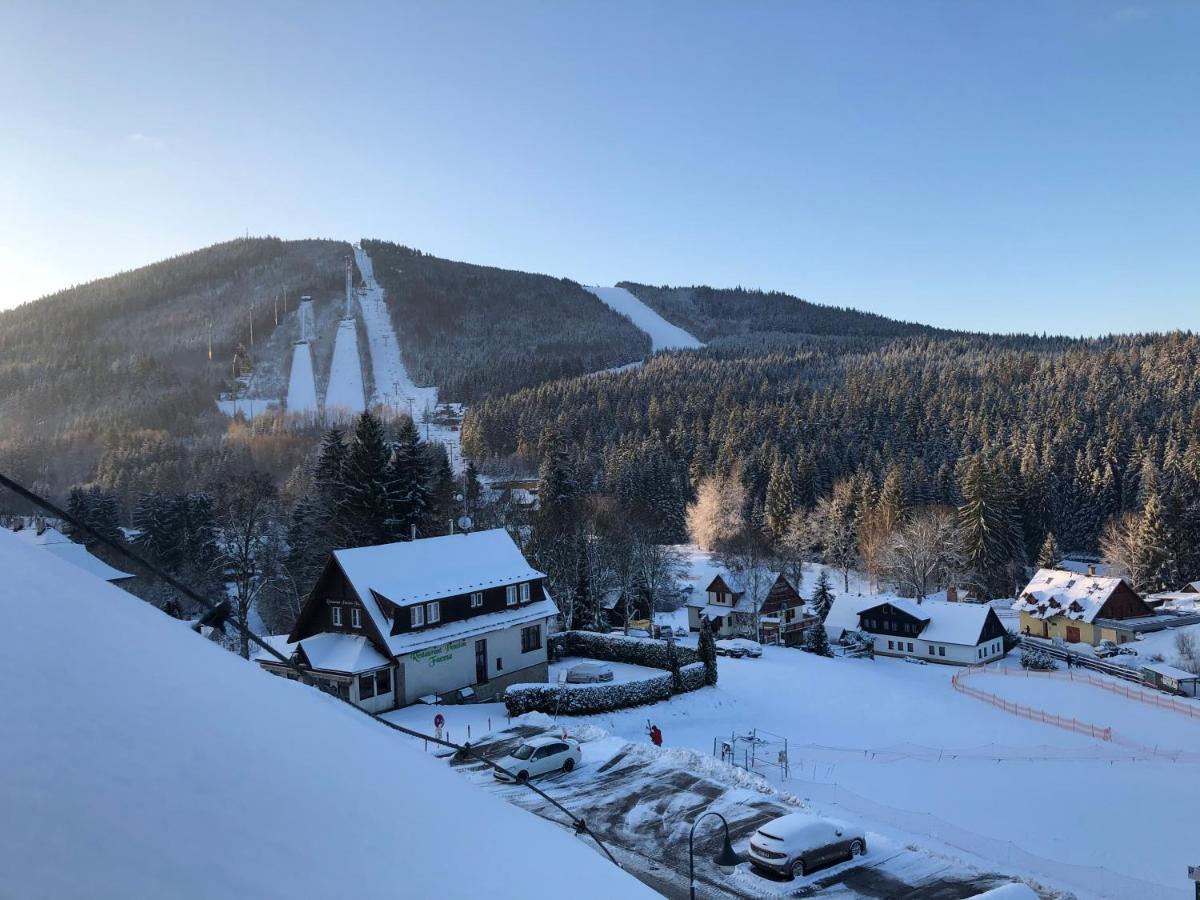 GRAND HARRACHOV PENSION v centru Exterior foto